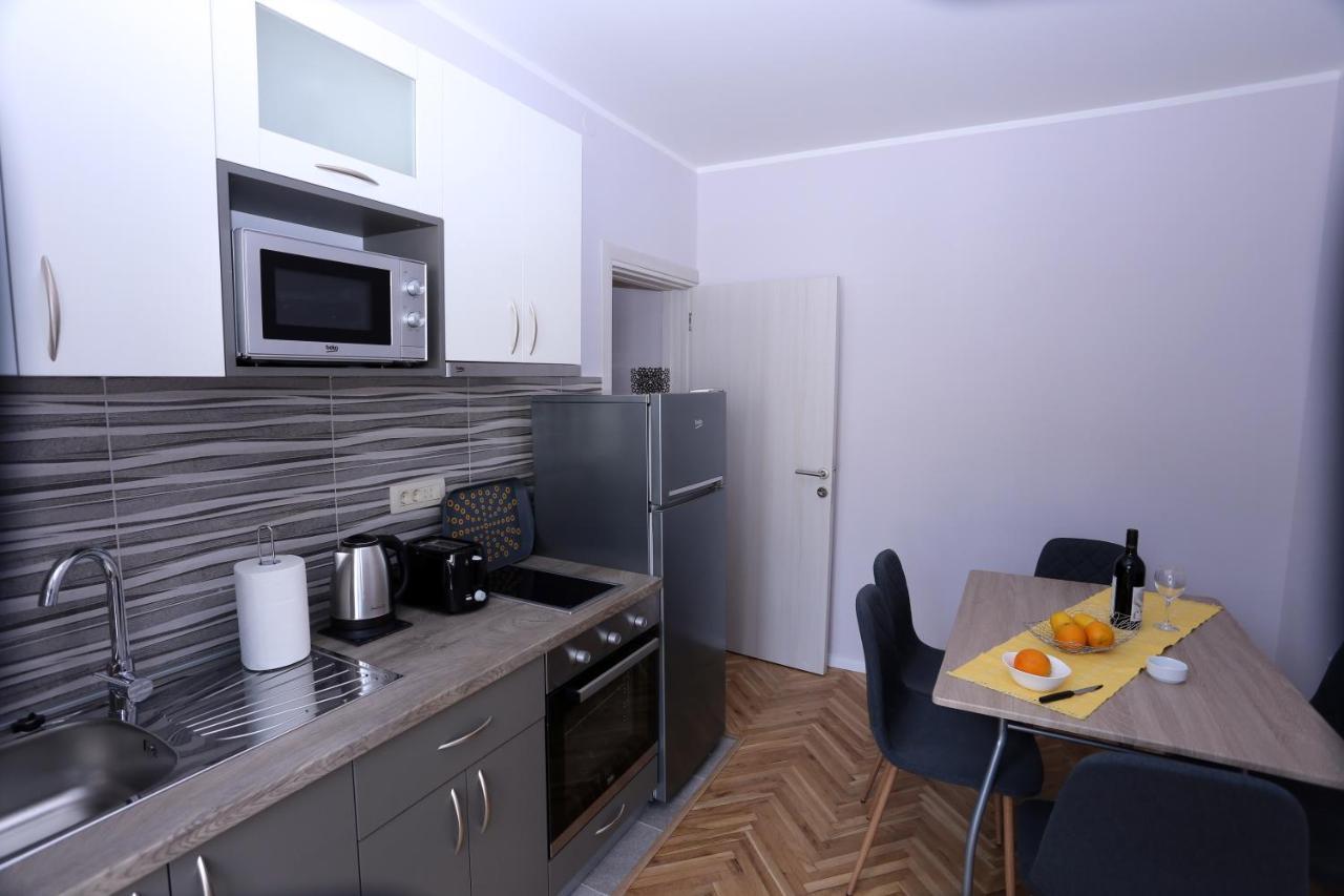 Tamaris Apartmani Херцег Нови Екстериор снимка